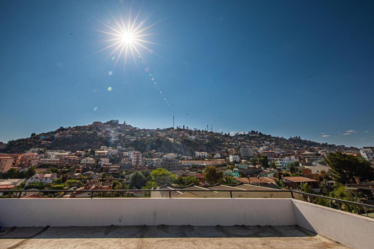 Milestone City Appartements - Avec Restaurant - Sans Coupure D'Electricite - Vues Imprenables Antananarivo Exterior photo